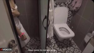 MI HERMANASTRA ROMPIO LA DUCHA DE MI PADRASTRO ME DA SU CULO PARA QUE NO DIGA NADA MI HERMANASTRA ROMPIO LA DUCHA DE MI PADRASTRO ME DA SU CULO PARA QUE NO DIGA NADA