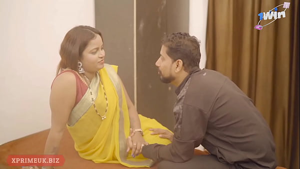 desi hot indian girl having romantic