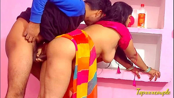 नई सेक्सी पड़ोसन को कुतिया बनाकर ताबड़तोड़ चोदा।