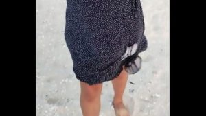 Exhibiendome en playa publica