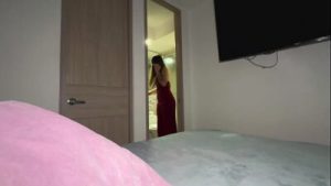 Me cojo a mi hermanastro antes de irme para La DISCOTECA