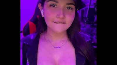 Mexican “cosplay” officer masturbates on webcam