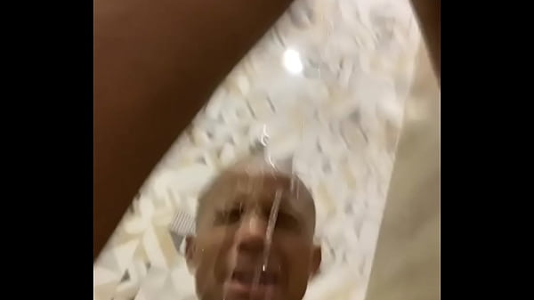 arrombei gostoso essa pretinha peluda