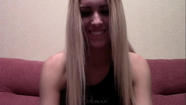 jenny b 19 yr old blonde non nude sfw webcam
