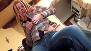 HOMEPORN COUPLE – AMATEUR RASTAGIRL