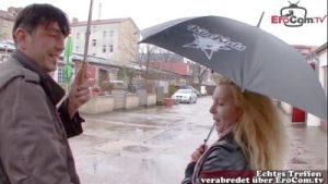 Normale deutsche auf der Straße zum Sex Film überredet