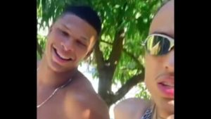 O MEU PARCEIRO CARIOCA HÉTERO VEIO PASSAR UNS DIAS EM SP E ME DEU UM CHÁ DE ROLA! FEZ EU ENGOLIR O PAUZÃO PRETO TODINHO