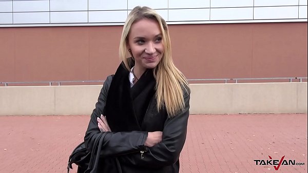 stupid blonde easy convinced to come in van and spread legs for big cock