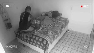 Comendo o vizinho gay e filmando sem ele saber