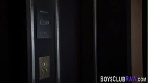 Gay amateurs raw fuck during threesome