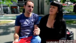 Hässliche deutsche Türkische Hausfrau abgeschleppt zum porno casting