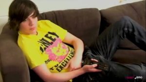 HomoEmo: Twink Sandy Jenkins works hard on his big juicy meat