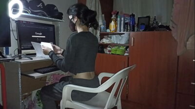 hot sex with a very hot alubna! she lets herself penetrate while doing her chores