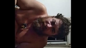 IMPRESIONANTE!!! – DE NO CREER!!! – Este tipo Hace el amor con su ANGEL GUARDIAN???…. – CREER O REVENTAR!!!!