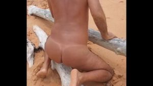 Ladysilva muito gostosa na praia pelada que bunda lisinha de marquinha