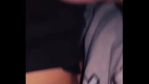 Le mamo la verga a mi vecino musculoso por primera vez en su casa luego termina follandome a pelo