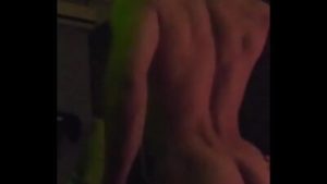 Mi novio activo se deja mamar el culo por primera vez