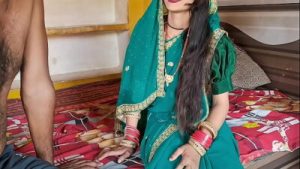 Pados wali bhabhi ko green sadi mein choda bhabhi ki chudai