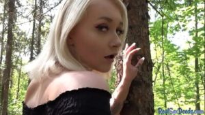 POV Czech teen4cash enjoys outdoor sex after flashing