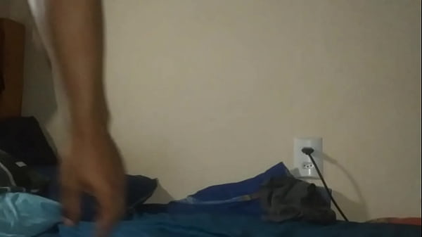 brinquedinho gostoso meti ate o leitinho jorrar