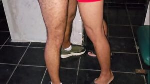 O pau duro do socyal fodendo o anus do cadelinho no cinemão.