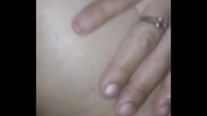 Hermosa mi puta con su juguete