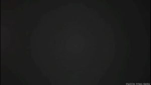 Casada espera o enteado sair e trai o marido com dois vizinhos