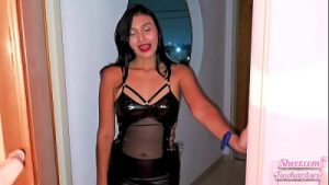 My Tinder date, Rosibel, arrives at my hotel room.