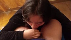 Tengo sexo todo el dia con mi amiga cristiana de 18 años