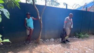 Foram pegos pelas câmeras em pleno dia do trabalho, na maior putaria no canteiro de obras.