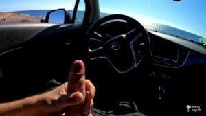 Fit girl caught me jerking off in the car and offered to help – I cum in her mouth!