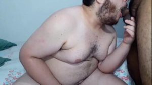 Novinho Peludo Brinca Com Meu Cuzinho e Mete Com Força (COMPLETO)