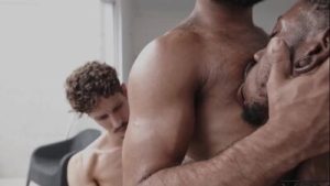 TRISAL COM OS COLEGAS DE TRABALHO. – FREE