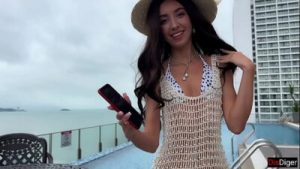 Gorgeous Spanish Blanca Wants To Try Russian White Cock On Vacation