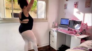 Chubby Ballerina Farts During Ballet Training