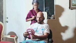 Little Sister, the haircut you gave me the other day was the best.