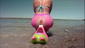 Sam Zee Beach Play With Huge Toys Paddle Fisting & Anchor