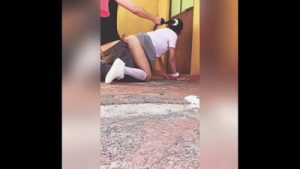 ALUMNOS de la TÉCNICA Teniendo SEXO en el Receso del Colegio Mientras la Directora Habla en el Micrófono !