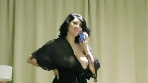 mi amigo me lleva a un trio , con una diosa total