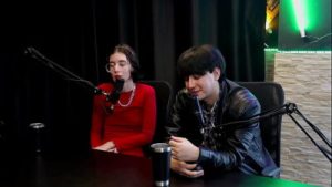 Se quer dar, facilite! Teve um perseguidor, recebeu nudes, foi morar com ela e viraram namorados – Yastrixx & Dixon (WATCH ON: SHEER/RED)