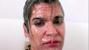 Bobbing for apples – bucket full of jizz