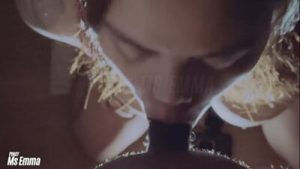 Istri Selingkuhku yang Cantik Menghisap Kontol Temanku dan Menelan Setiap Tetes Spermanya