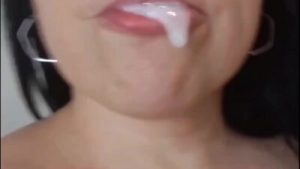 Fui surpreendido com com gravação de duas mulheres decolando o velcro ao lado da piscina de casa! vídeo completo no RED