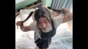 18 ans danse pour du sperme