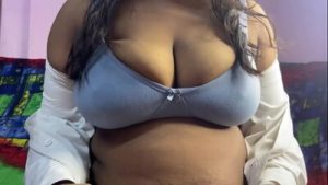 Brother-in-law and sister-in-law fucked hard in a closed room, sexy hot desi Indian XXX video with Hindi audio