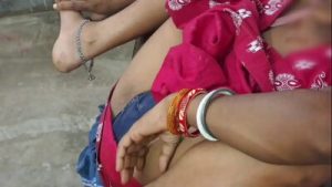 INDIAN DESI BHABHI HARDCORE FUCK WITH VIRGIN BOY AT HOME ( HINDI AUDIO )
