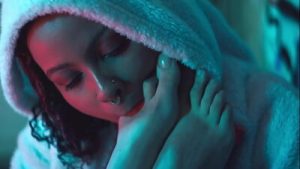 Lesbian Babe Worshiping Her Girlfriend’s Feet