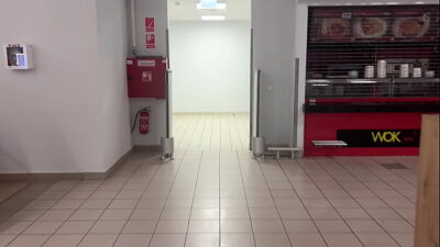 MAGYAR SZEXVIDEÓ: Dugás bevásárlás közben a nyilvános mosdóban