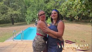 Maureen et Moi Baisées à Fond par Deux Fans Sportifs sur Ma Terrasse : Grosse Baise intense