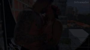 Milf colombiana es follada por primera vez por brasileño con gigante verga